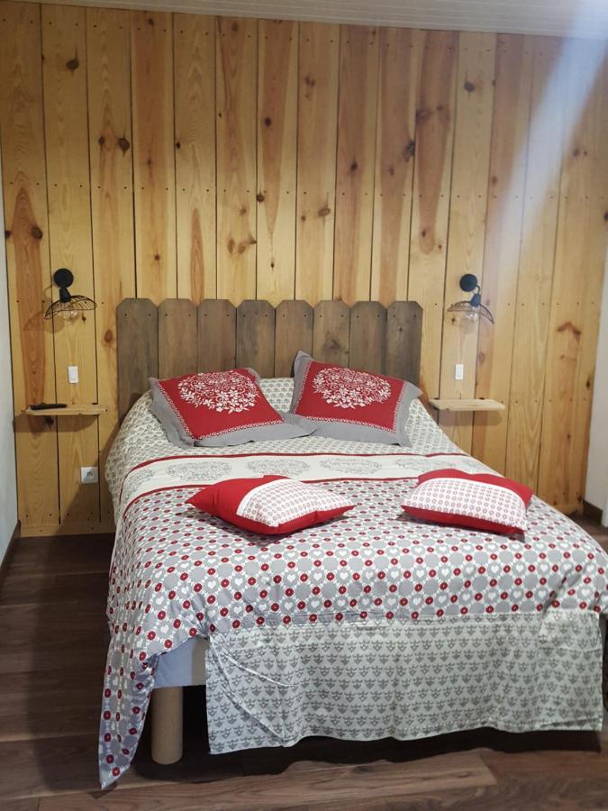 Chez Alexandra Panzió Louchats Kültér fotó